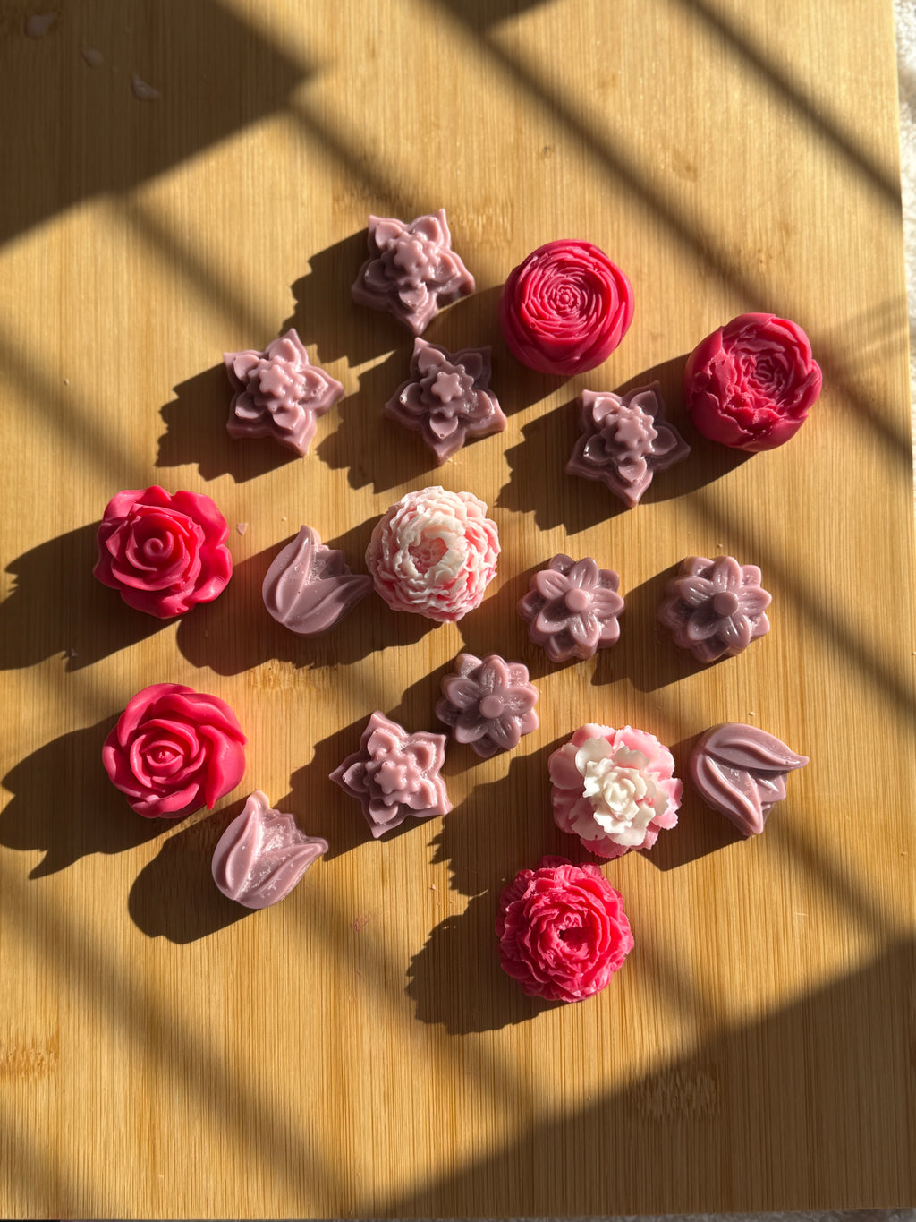 3 pack of Variety wax melt|different shapes|winter scented|different colors