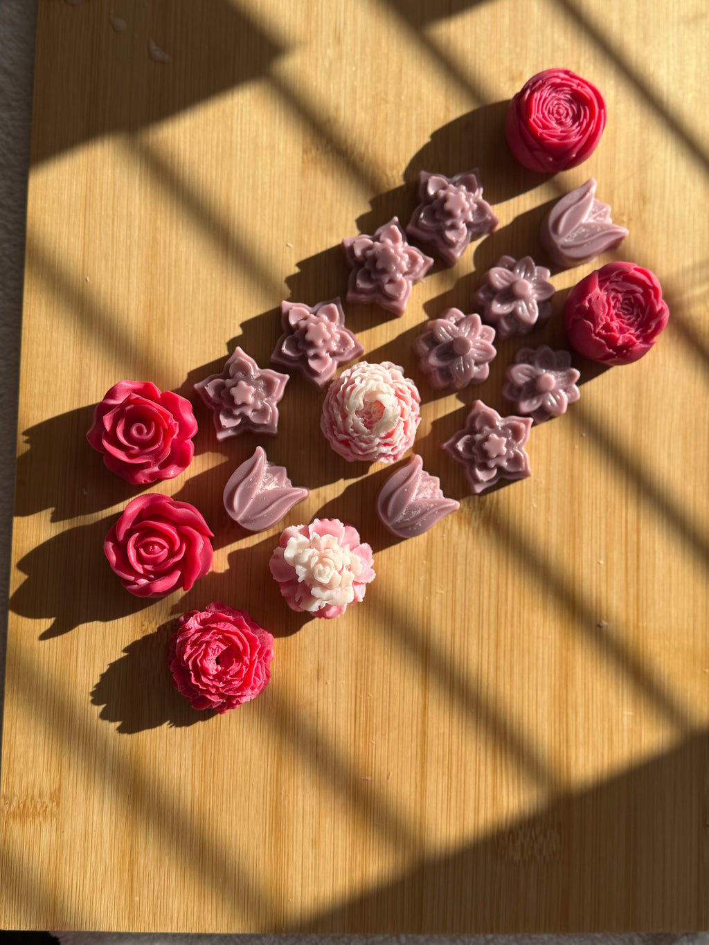 3 pack of Variety wax melt|different shapes|winter scented|different colors