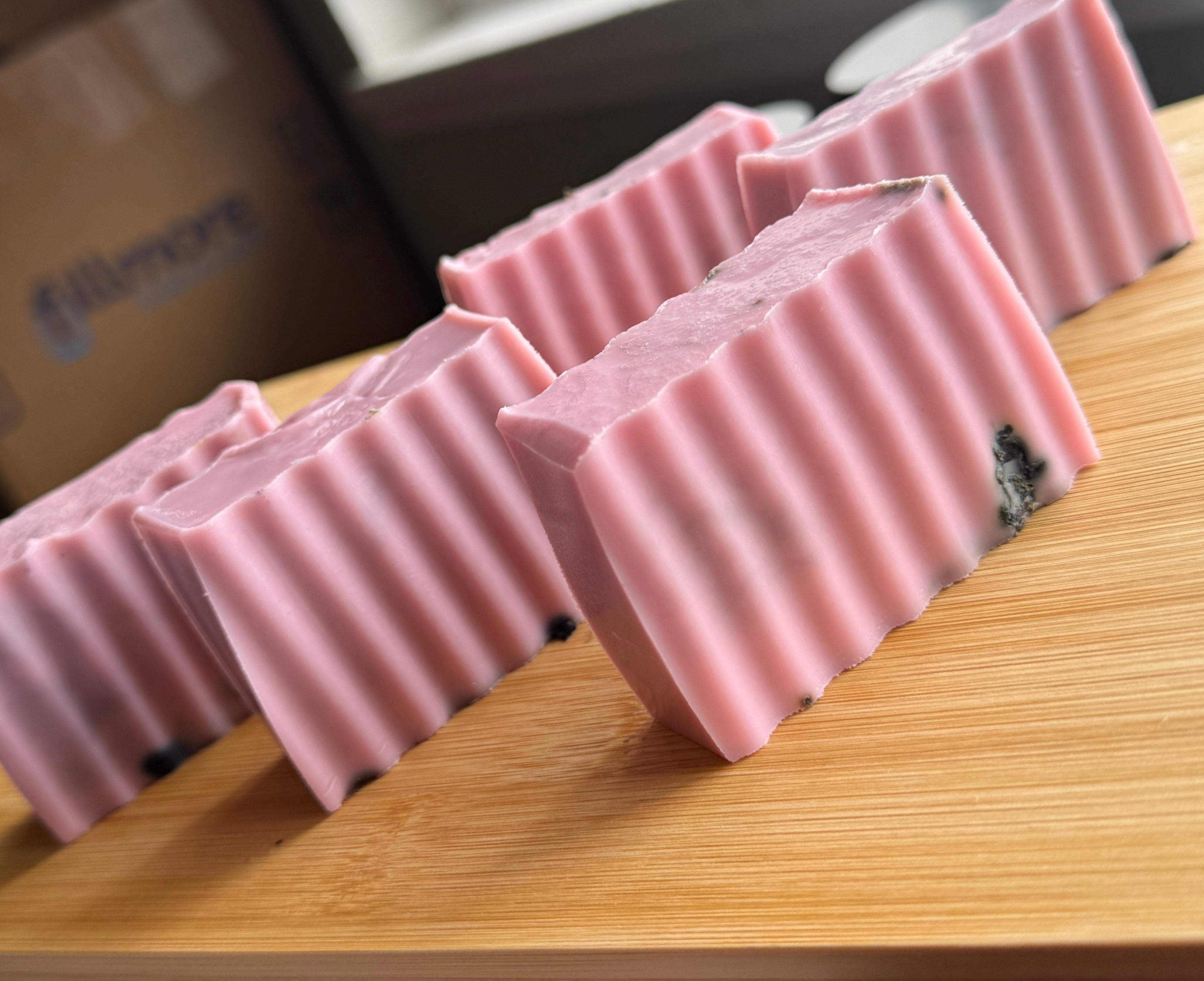 PH balance soap, prevent yeast infection/lightly scented/ hibiscus leaves / peppermint/jasmine.