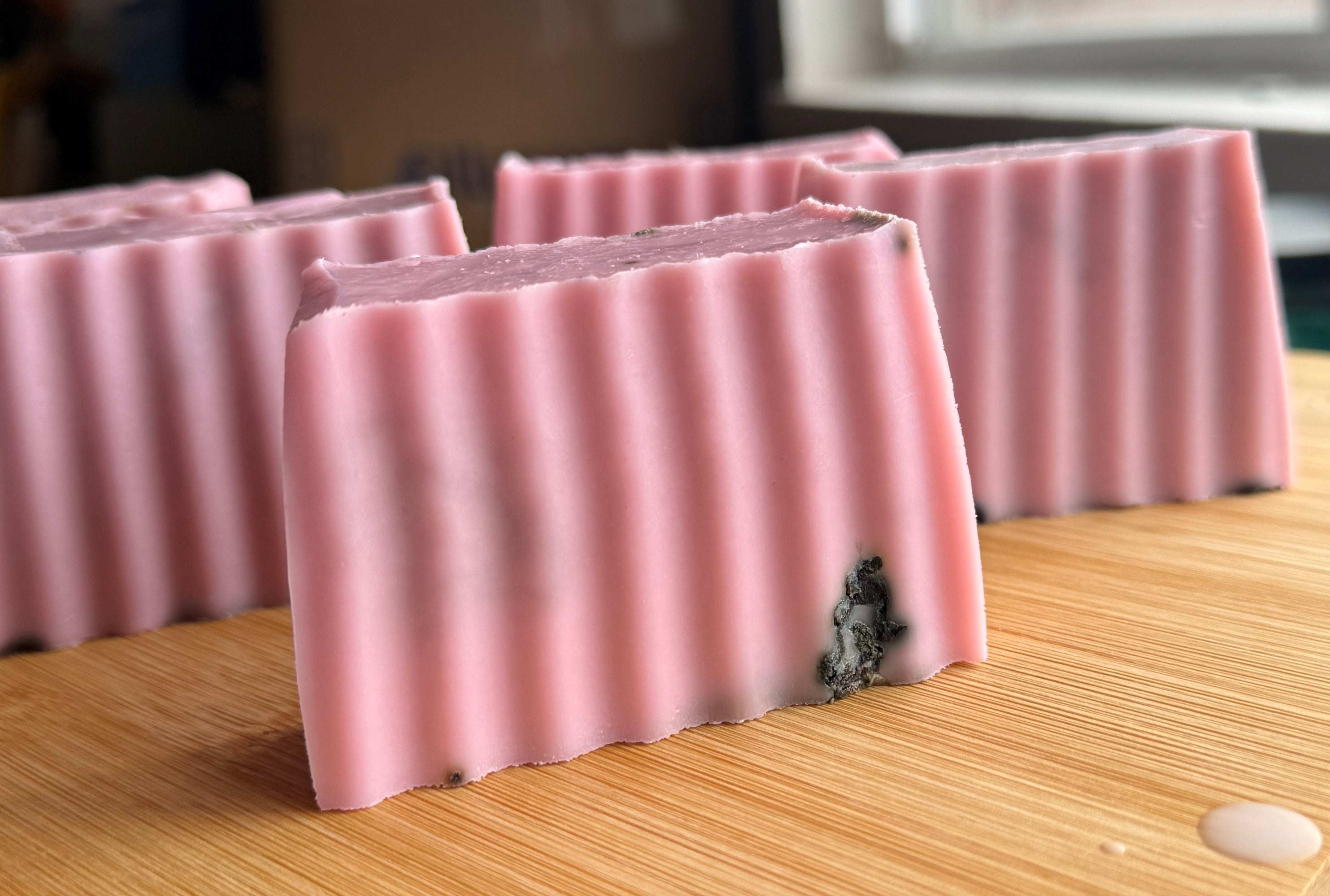 PH balance soap, prevent yeast infection/lightly scented/ hibiscus leaves / peppermint/jasmine.