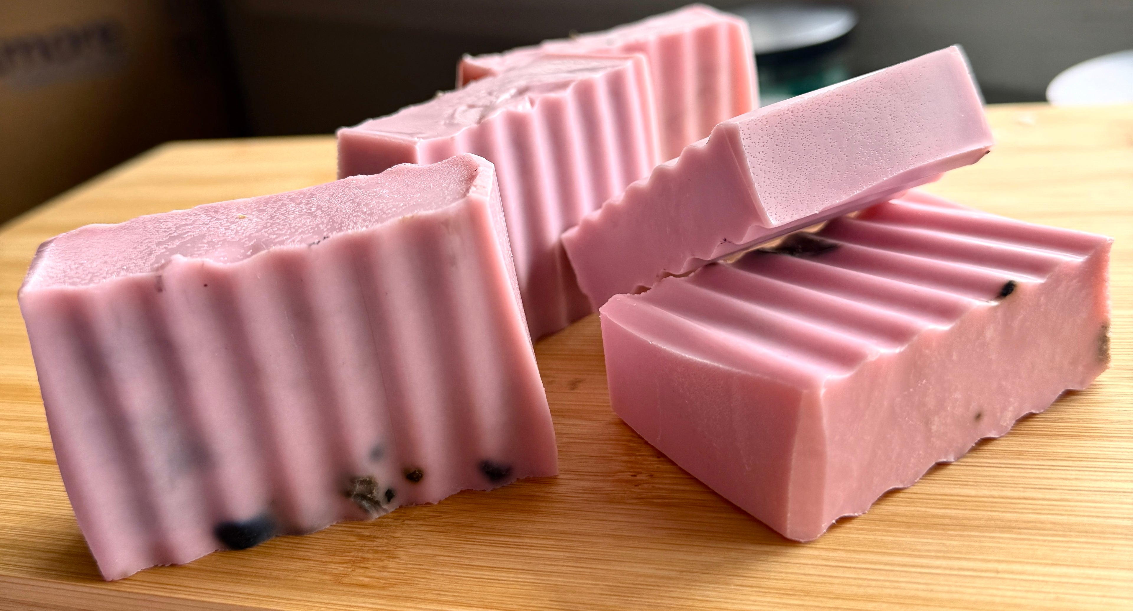 PH balance soap, prevent yeast infection/lightly scented/ hibiscus leaves / peppermint/jasmine.