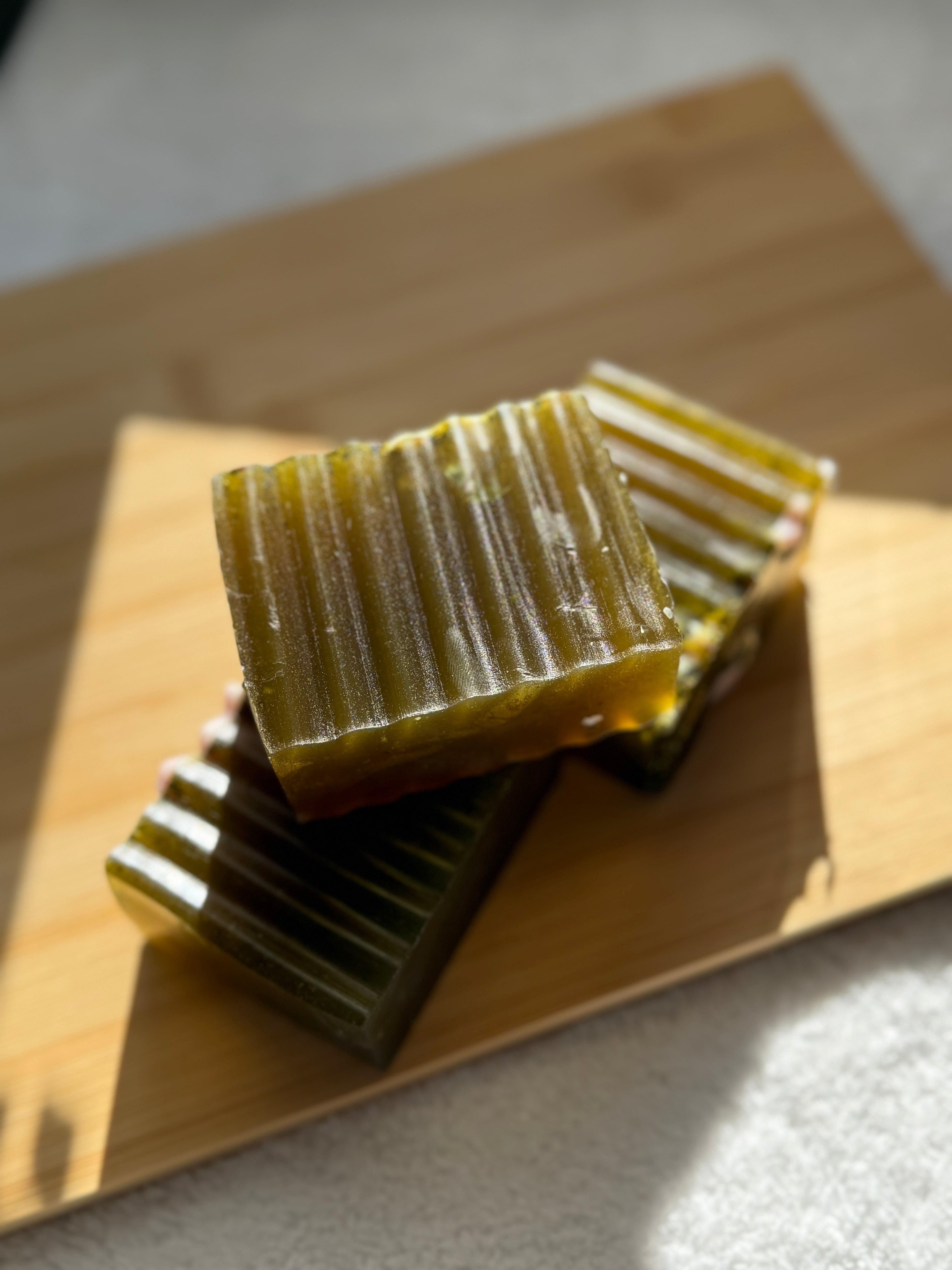 Natural anti-acne soap/ aloe vera, moringa/lightly scented